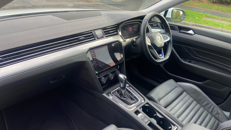 Volkswagen Passat 1.4 TSI PHEV GTE Advance 4dr DSG Saloon